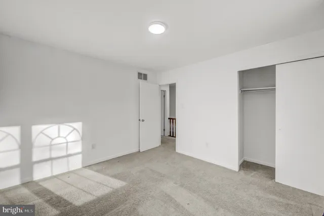 $305,000 | 30 Oak Forest Drive, Sicklerville, NJ 08081