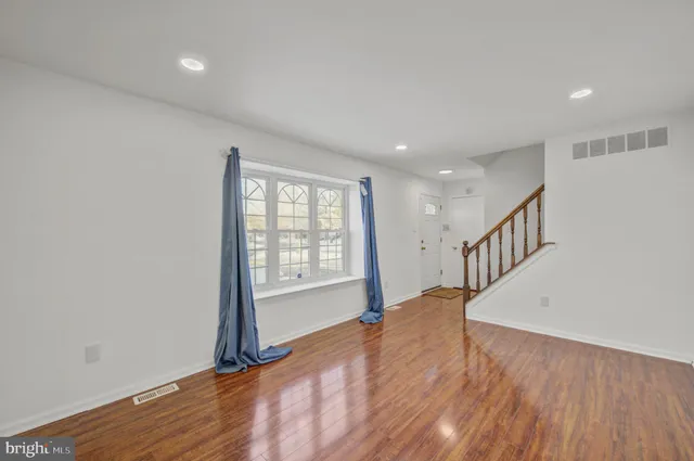 $305,000 | 30 Oak Forest Drive, Sicklerville, NJ 08081