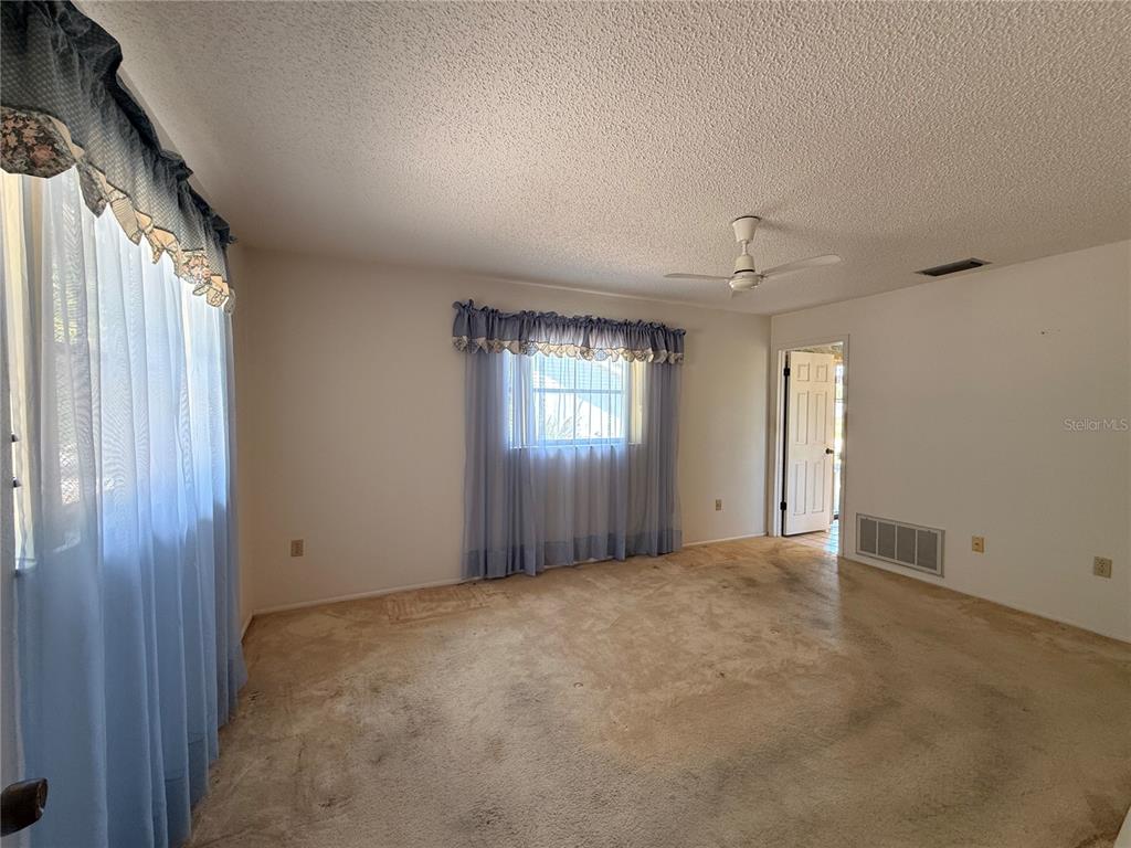 9264 Manchester Street Spring Hill, FL 34606 - Photo 23 of 40