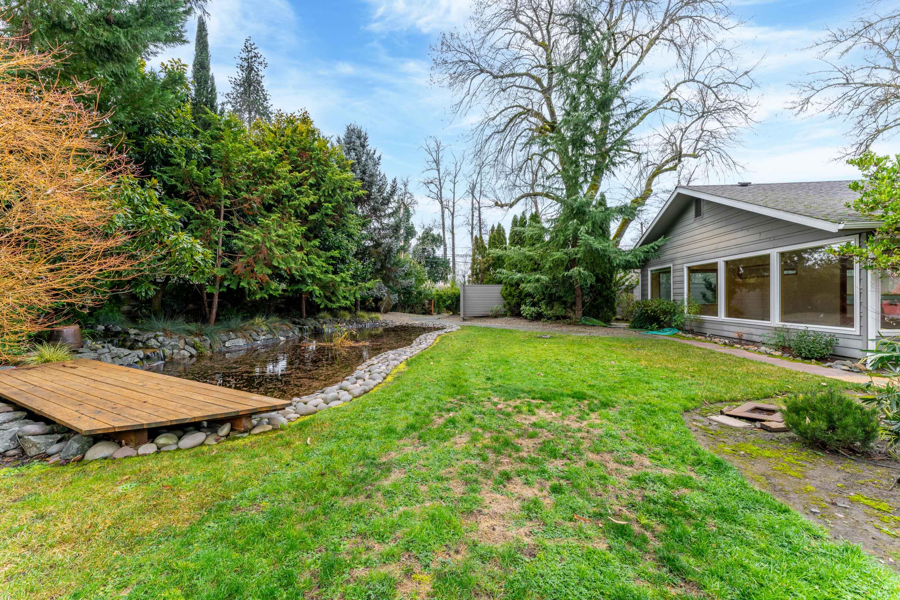 3130 Lower River Road Grants Pass, OR 97526 - Photo 52 of 64 Pond