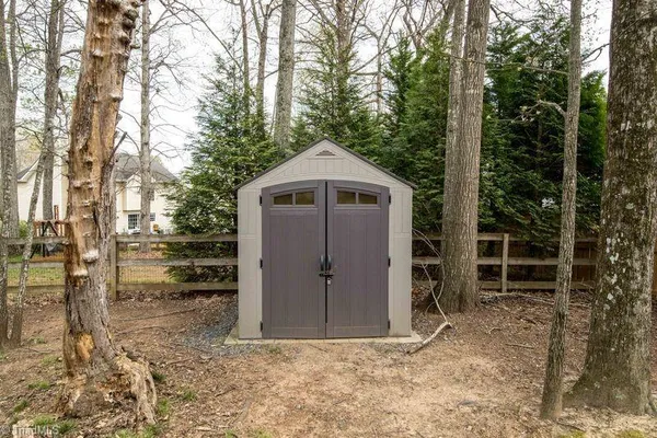 $399,900 | 6025 Fording Creek Lane, Kernersville, NC 27284