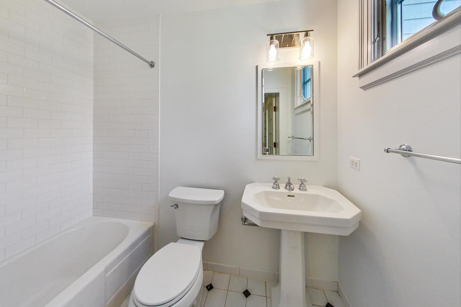 110 Sheridan Road Winnetka, IL 60093 - Photo 26 of 41