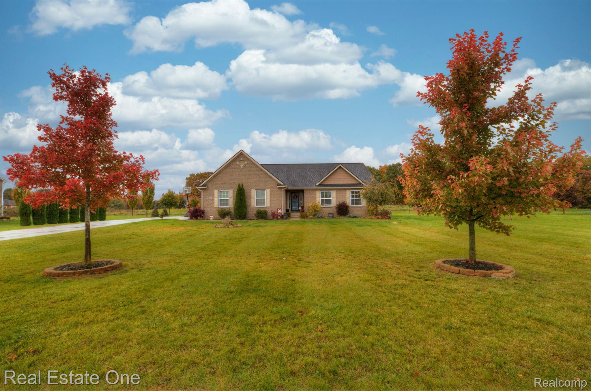 3593 Outback Trail Pinckney, MI 48169 - Photo 2 of 71 Gallery Image 2