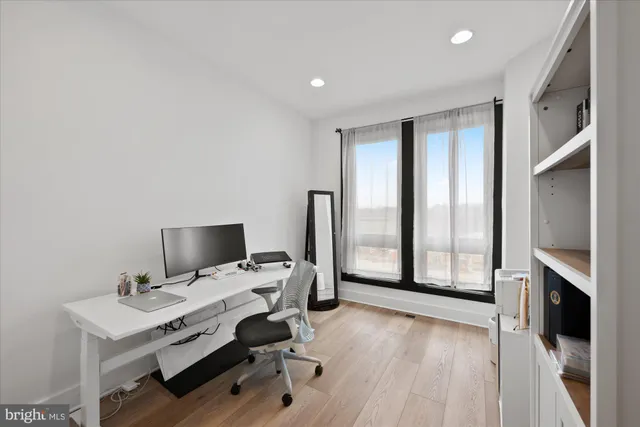 $1,199,000 | 14938 Dispatch Street, Unit 5, Rockville, MD 20850