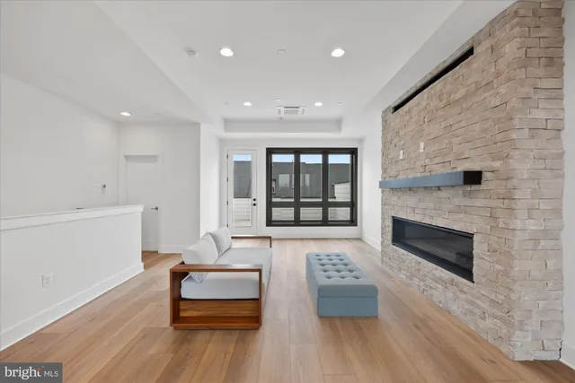 $1,199,000 | 14938 Dispatch Street, Unit 5, Rockville, MD 20850