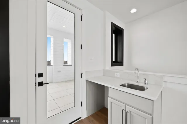 $1,199,000 | 14938 Dispatch Street, Unit 5, Rockville, MD 20850