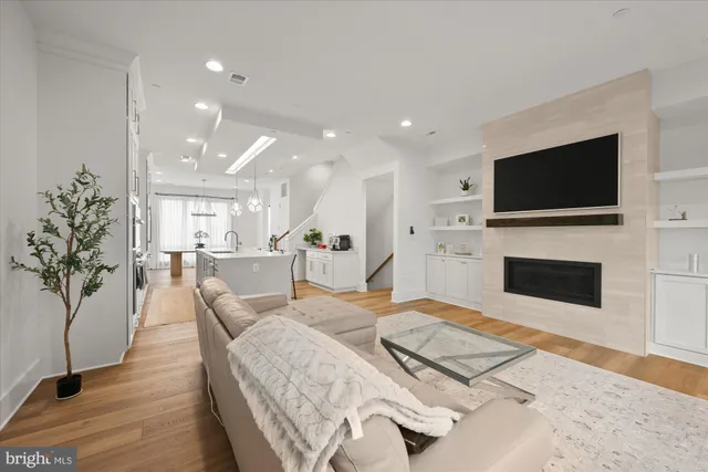 $1,199,000 | 14938 Dispatch Street, Unit 5, Rockville, MD 20850