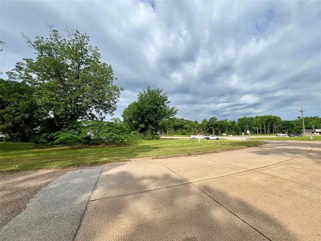 a view of a basketball court
