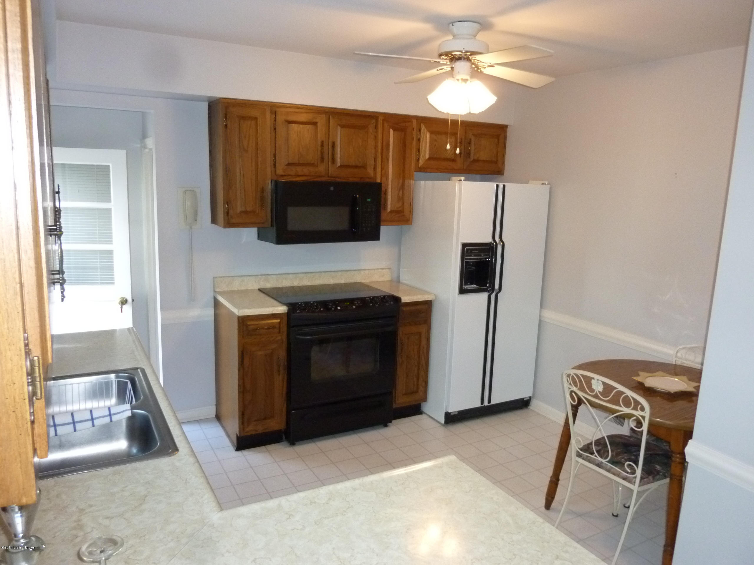 8903 Waltlee Road Louisville, KY 40291 - Photo 11 of 17 P1030845