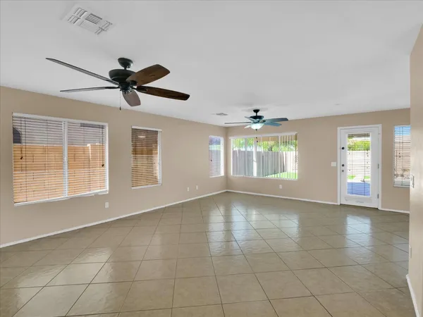 $2,350 | 13620 North 82nd Lane, Peoria, AZ 85381
