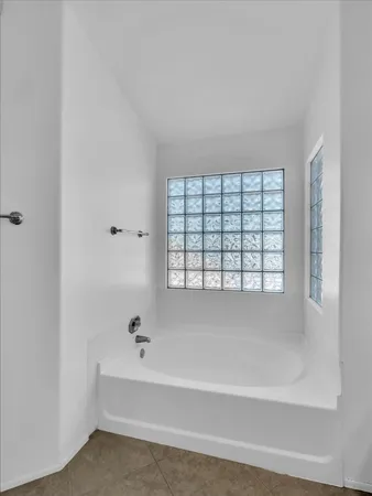 $2,350 | 13620 North 82nd Lane, Peoria, AZ 85381