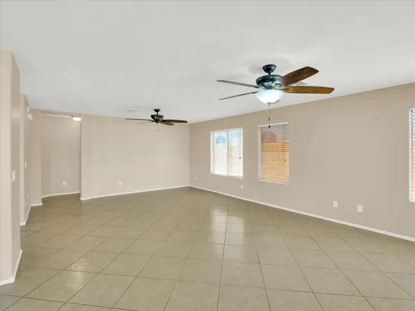$2,350 | 13620 North 82nd Lane, Peoria, AZ 85381