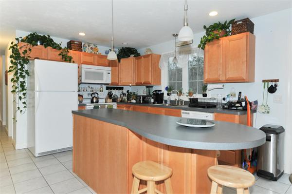 14 Cameron Drive Rutland, MA 01543 - Photo 5 of 24 Gallery Image 5