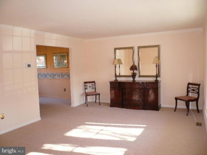 341 Brunswick Place Riva, MD 21140 - Photo 3 of 12 Living Room