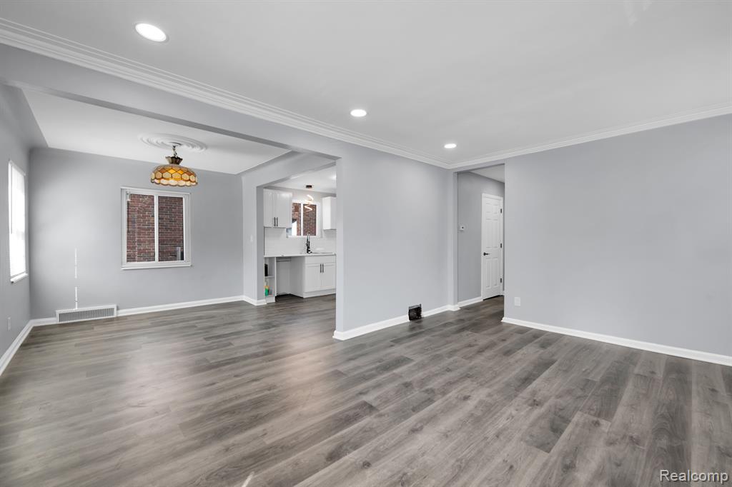 5926 Balfour Road Detroit, MI 48224 - Photo 4 of 23