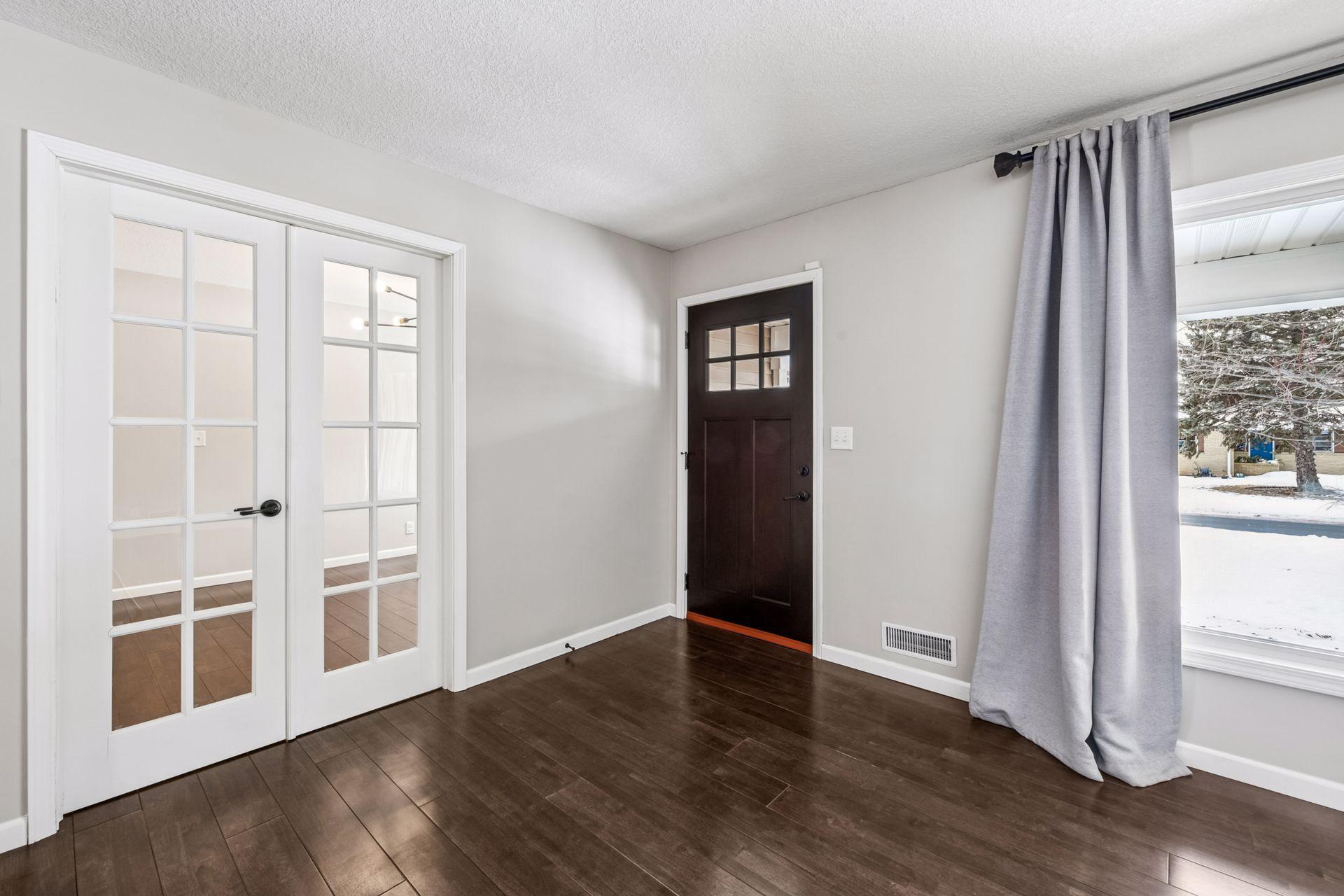 1120 Unity Avenue North Golden Valley, MN 55422 - Photo 5 of 42