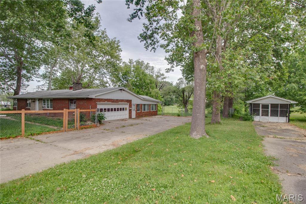 427 Ruth Avenue Cottage Hills, IL 62018 - Photo 1 of 46