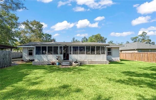 2316 Robin Street Slidell, LA 70460 - Photo 2 of 9