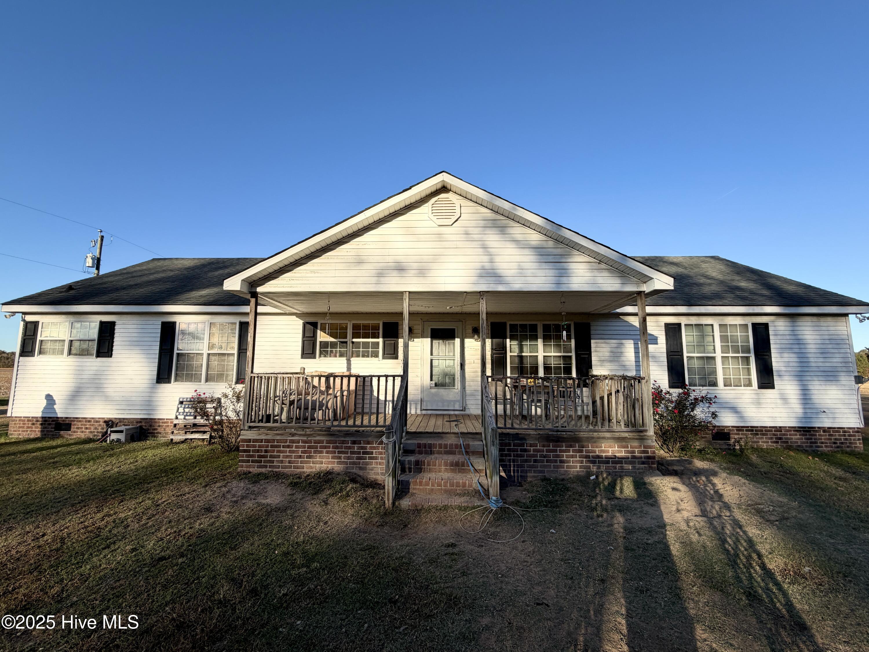 1935 Frank Barber Road Williamston, NC 27892 - Photo 2 of 4 Front Center