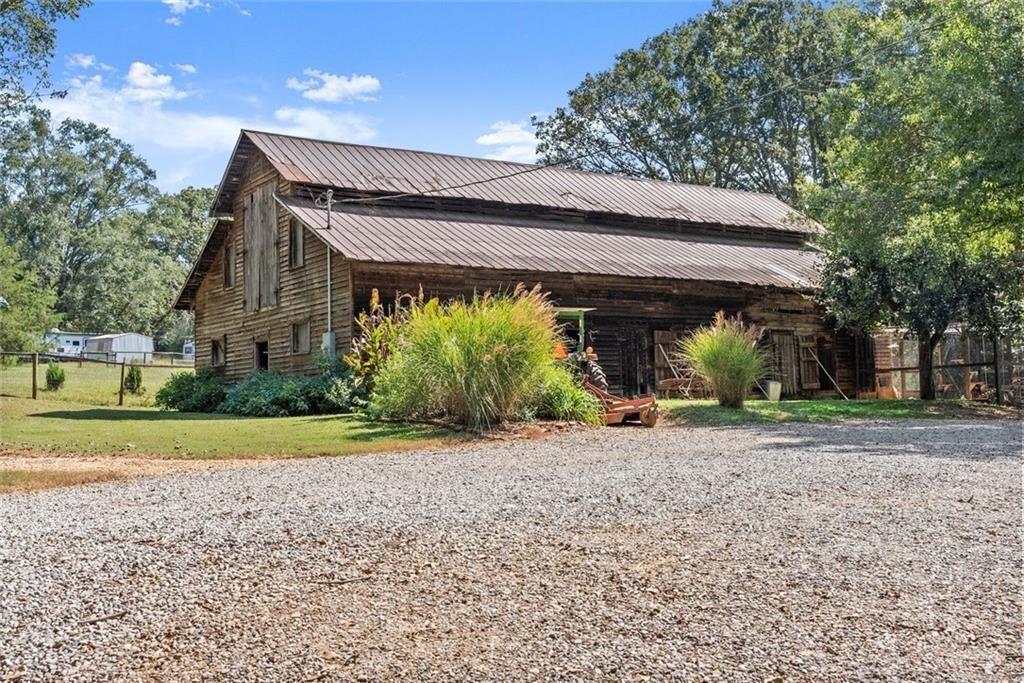 195 Sims Farm Way Maysville, GA 30558 - Photo 6 of 58