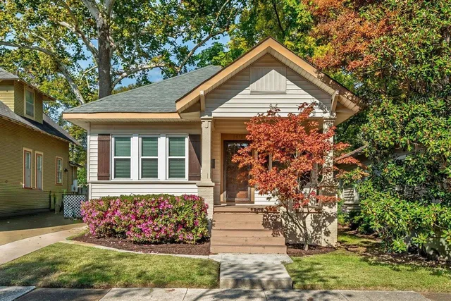 $1,500 | 1932 Carr Avenue, Memphis, TN 38104