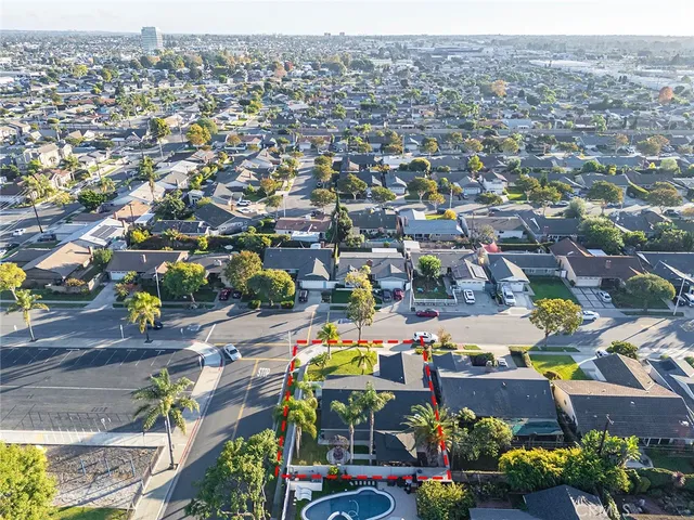 $1,400,000 | 7671 Juliette Low Drive, Huntington Beach, CA 92647