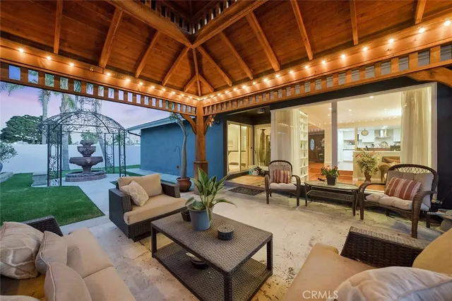 $1,400,000 | 7671 Juliette Low Drive, Huntington Beach, CA 92647