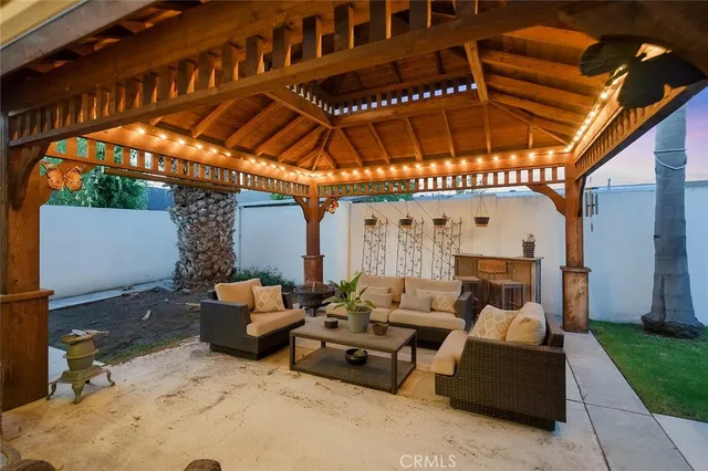 $1,400,000 | 7671 Juliette Low Drive, Huntington Beach, CA 92647