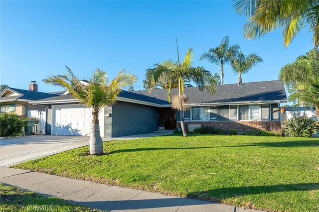 $1,400,000 | 7671 Juliette Low Drive, Huntington Beach, CA 92647