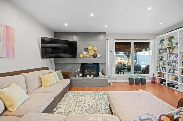 $1,400,000 | 7671 Juliette Low Drive, Huntington Beach, CA 92647