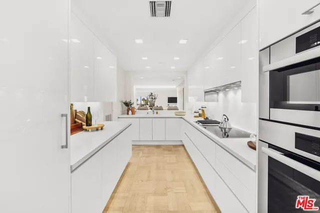 $3,999,000 | 110 Ocean Park Boulevard, Unit 504, Santa Monica, CA 90405