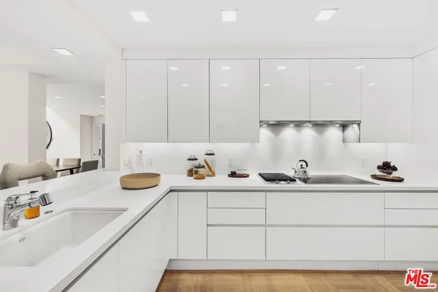 $3,999,000 | 110 Ocean Park Boulevard, Unit 504, Santa Monica, CA 90405