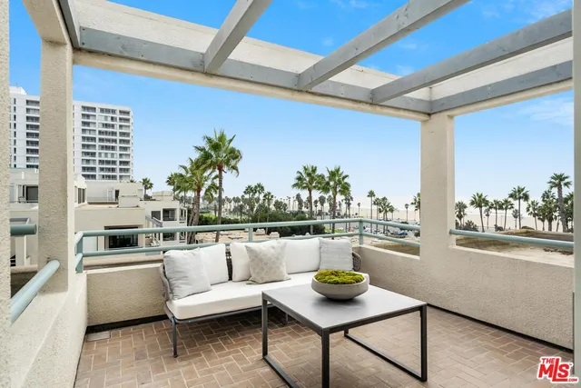 $3,999,000 | 110 Ocean Park Boulevard, Unit 504, Santa Monica, CA 90405