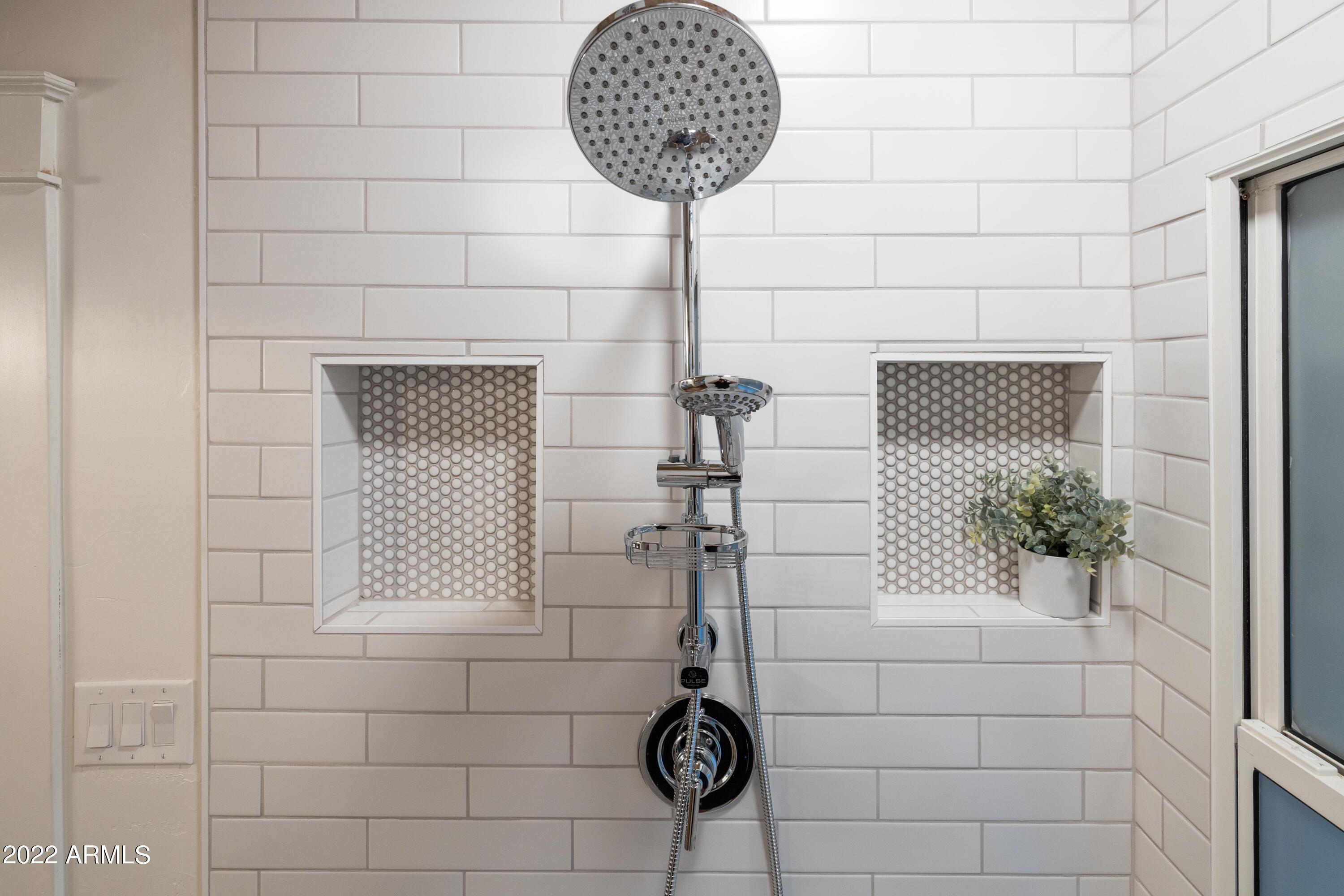 128 West Almeria Road Phoenix, AZ 85003 - Photo 43 of 60 Luxury Fixtures