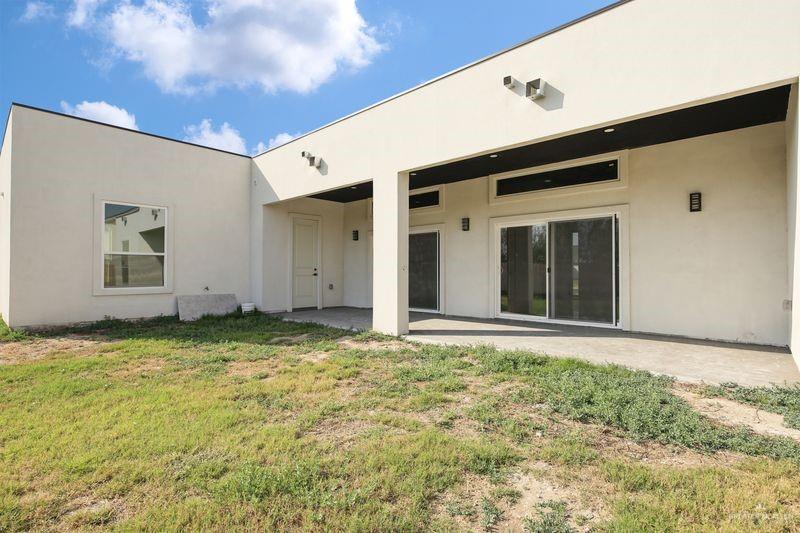 2309 Trinity Avenue McAllen, TX 78504 - Photo 22 of 31 a view of a backyard