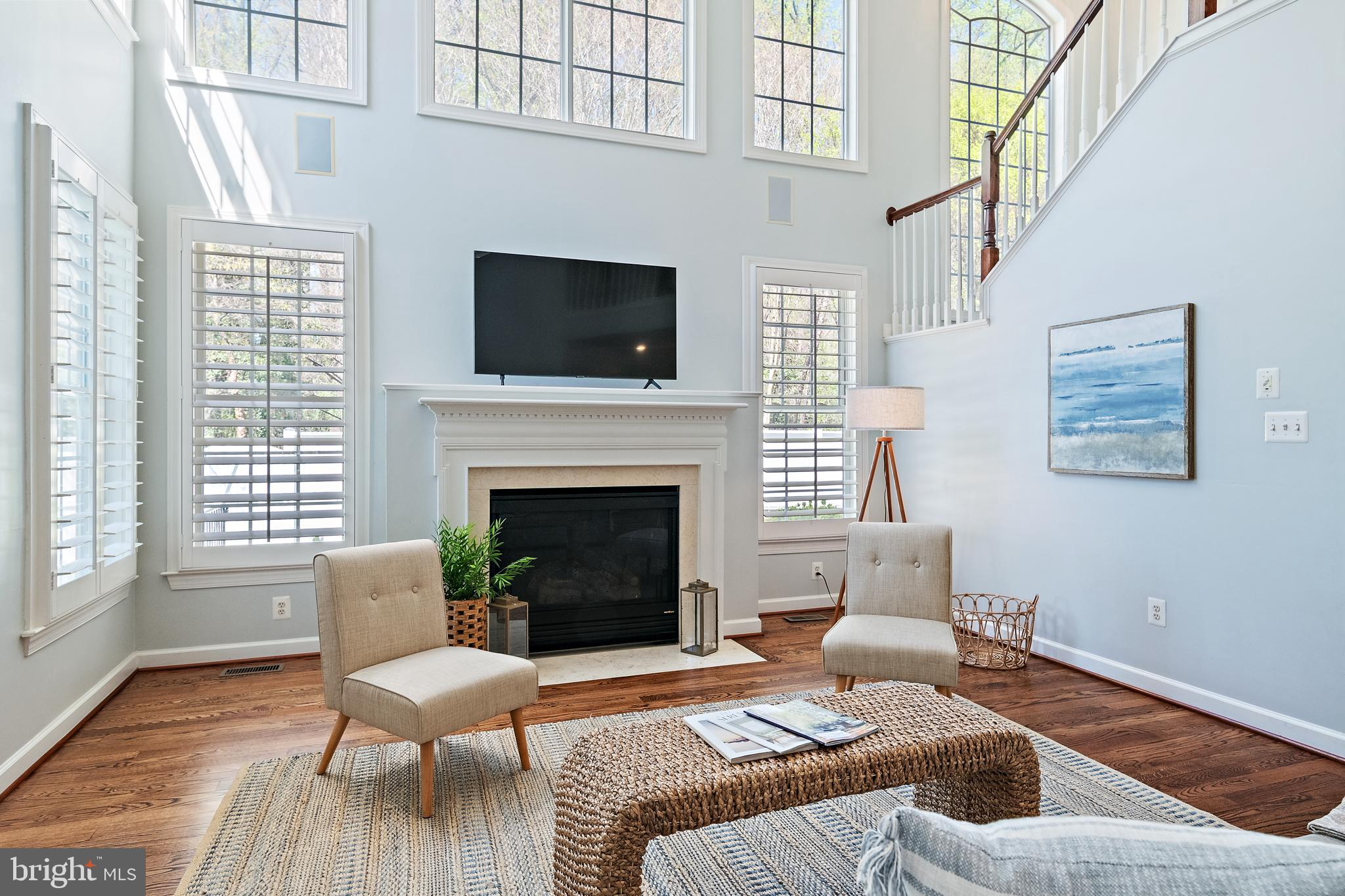 726 Pearson Point Annapolis, MD 21401 - Photo 14 of 86 Family Room with Fireplace