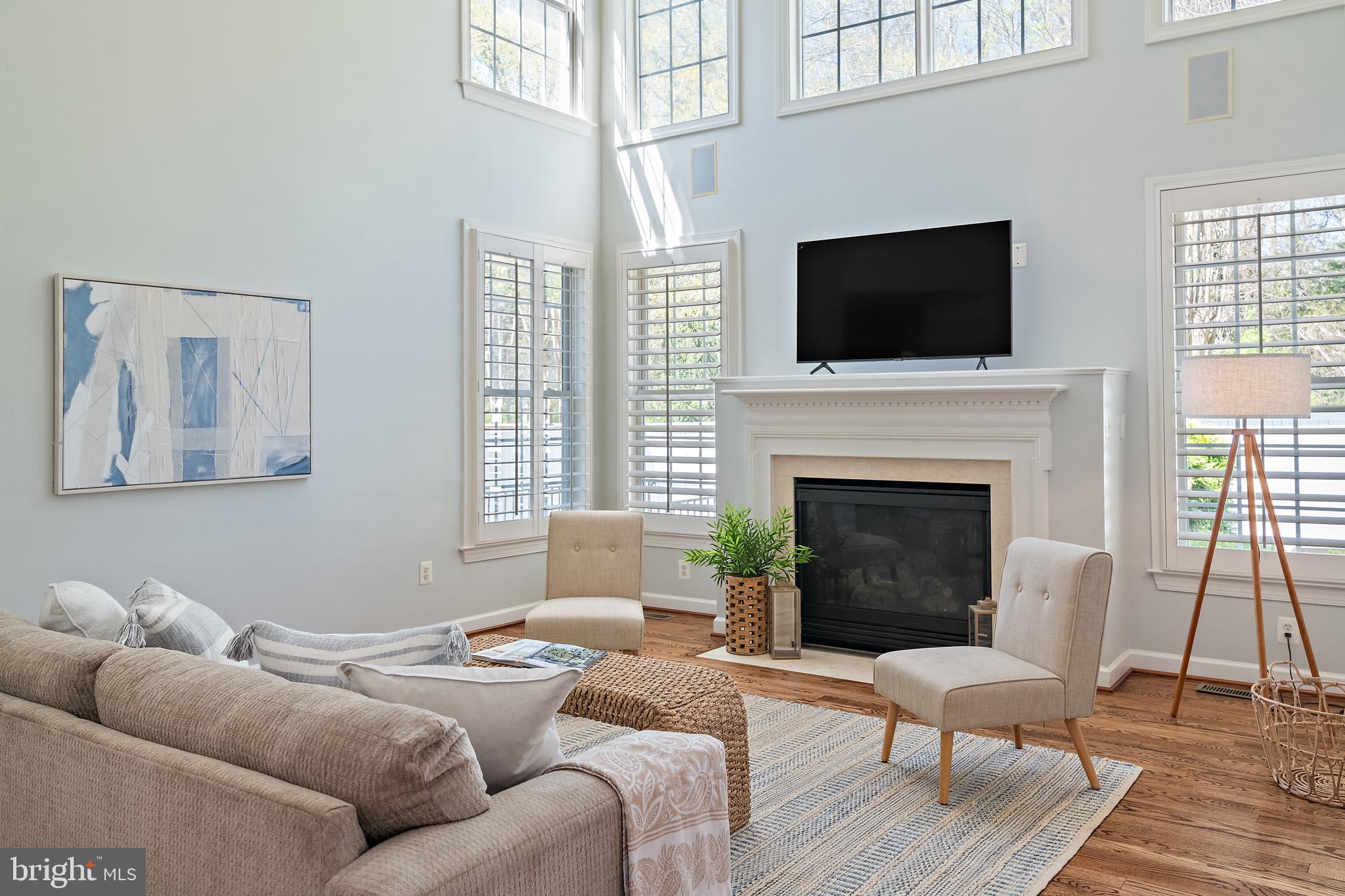 726 Pearson Point Annapolis, MD 21401 - Photo 16 of 86 Family Room