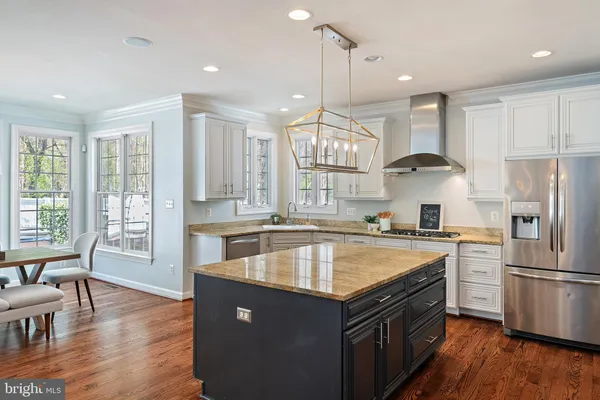 $998,800 | 726 Pearson Point, Annapolis, MD 21401