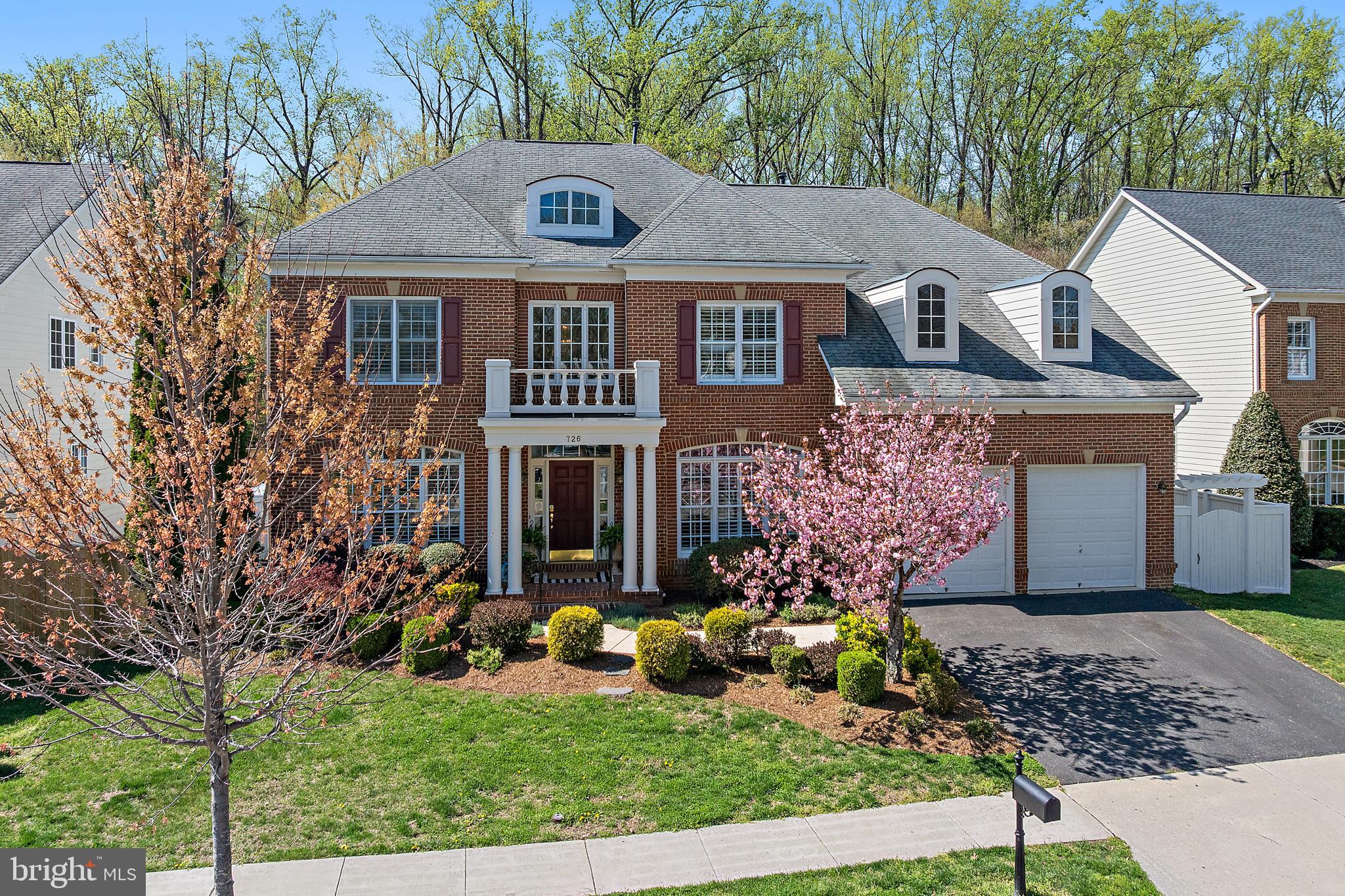 726 Pearson Point Annapolis, MD 21401 - Photo 2 of 86 Exterior Front
