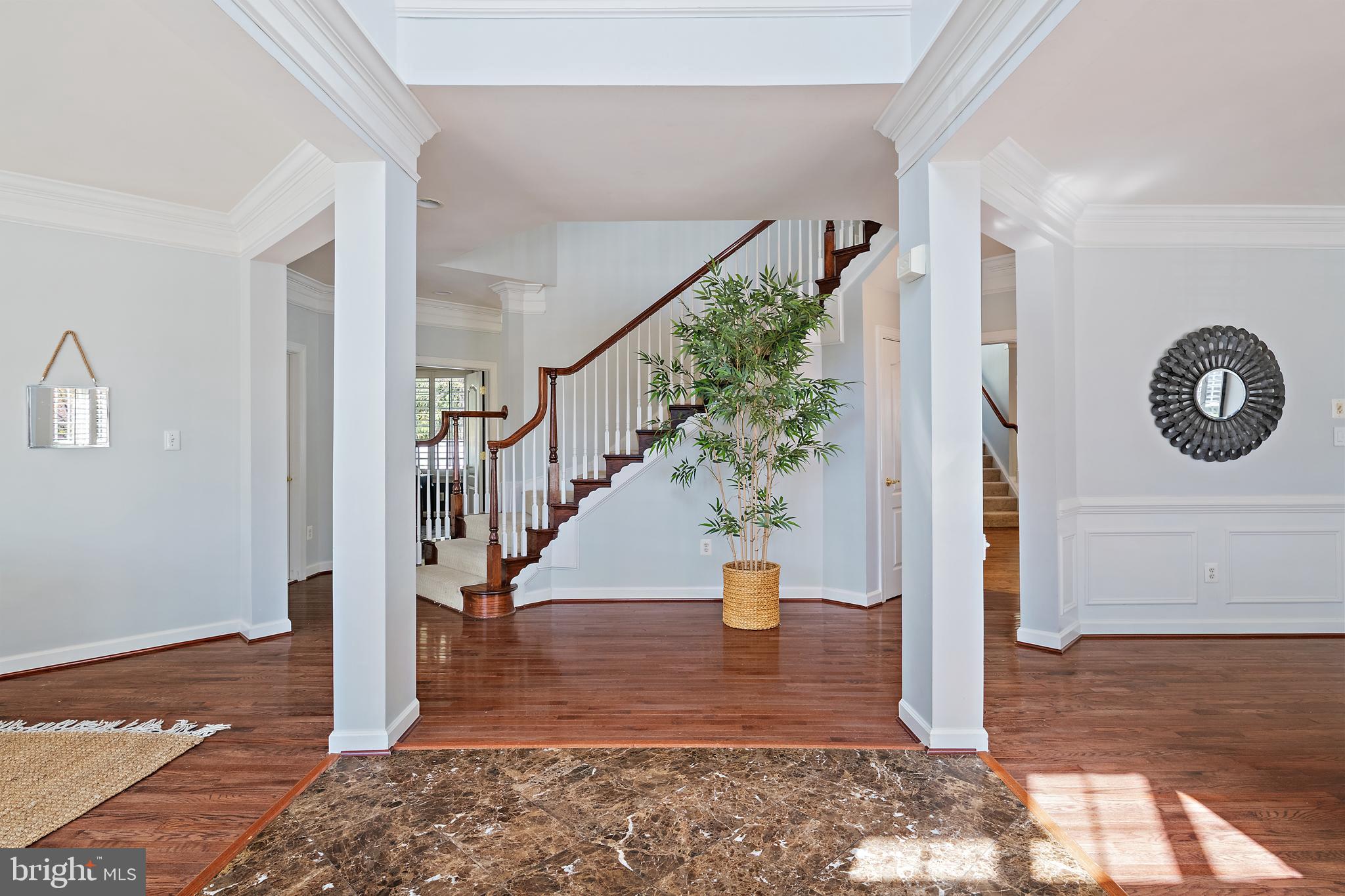 726 Pearson Point Annapolis, MD 21401 - Photo 4 of 86 2 Story Foyer