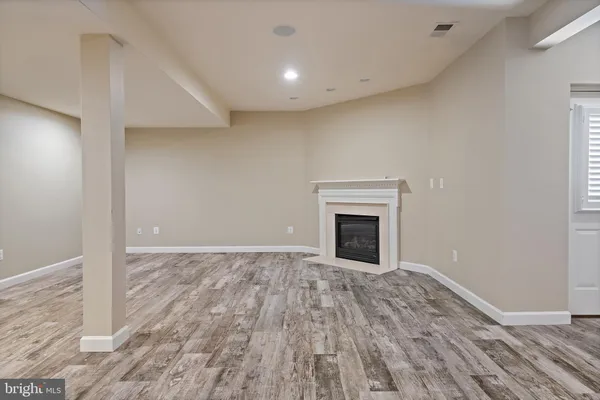 $998,800 | 726 Pearson Point, Annapolis, MD 21401