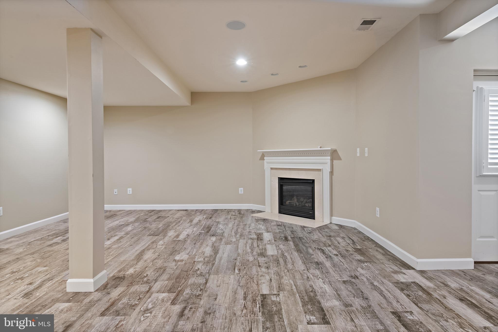 726 Pearson Point Annapolis, MD 21401 - Photo 57 of 86 Lower Level Rec Room