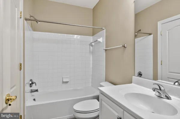 $998,800 | 726 Pearson Point, Annapolis, MD 21401