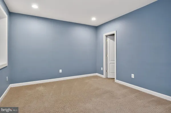 $998,800 | 726 Pearson Point, Annapolis, MD 21401