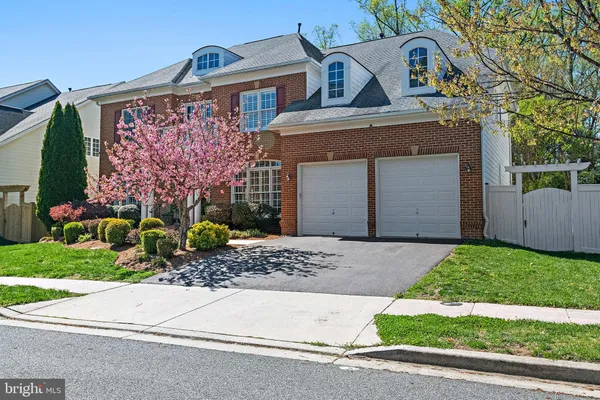 $998,800 | 726 Pearson Point, Annapolis, MD 21401