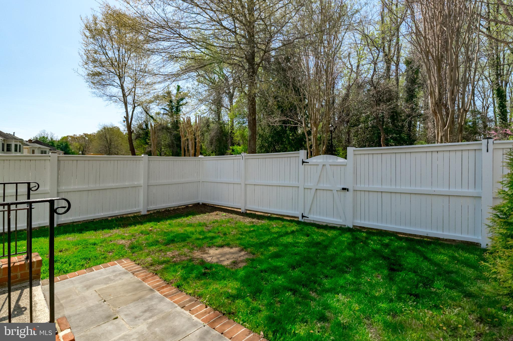 726 Pearson Point Annapolis, MD 21401 - Photo 68 of 86 Fenced Backyard