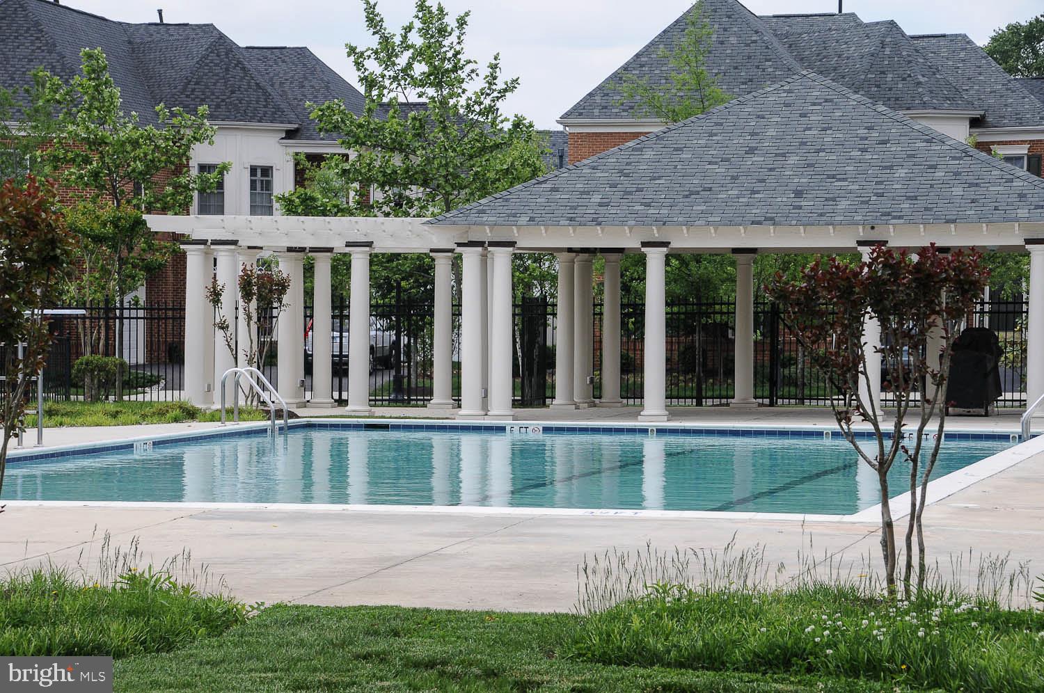 726 Pearson Point Annapolis, MD 21401 - Photo 71 of 86 Community Pool