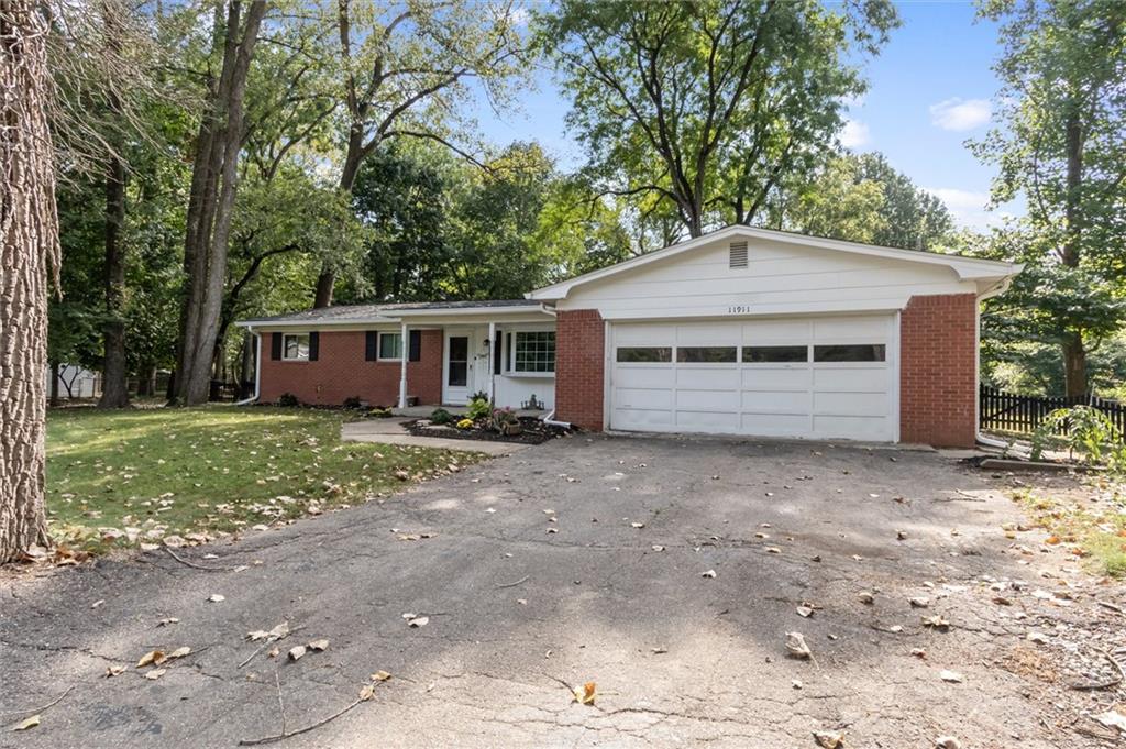 11911 Hoster Road Carmel, IN 46033 - Photo 3 of 26 Gallery Image 3