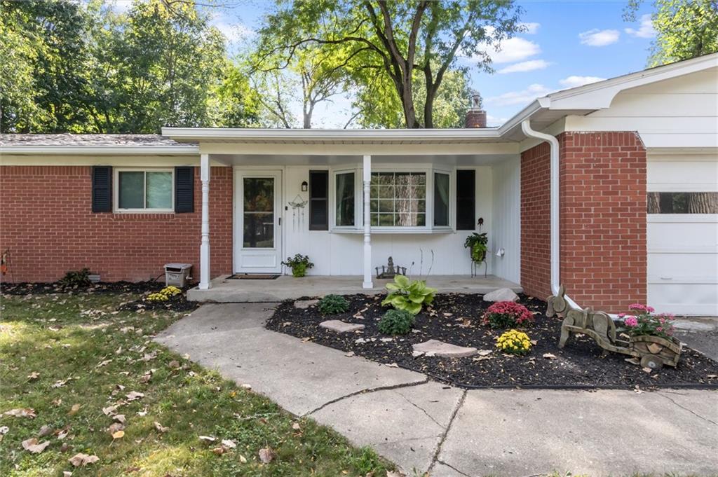 11911 Hoster Road Carmel, IN 46033 - Photo 4 of 26 Gallery Image 4