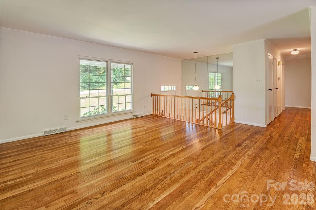 47 Bell Road Asheville, NC 28805 - Photo 6 of 48 Gallery Image 6
